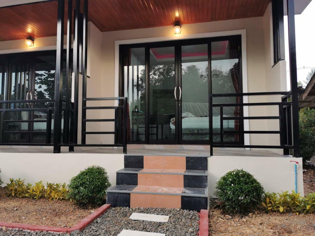 فندق Ko Lantaفي  Laila​ Place المظهر الخارجي الصورة