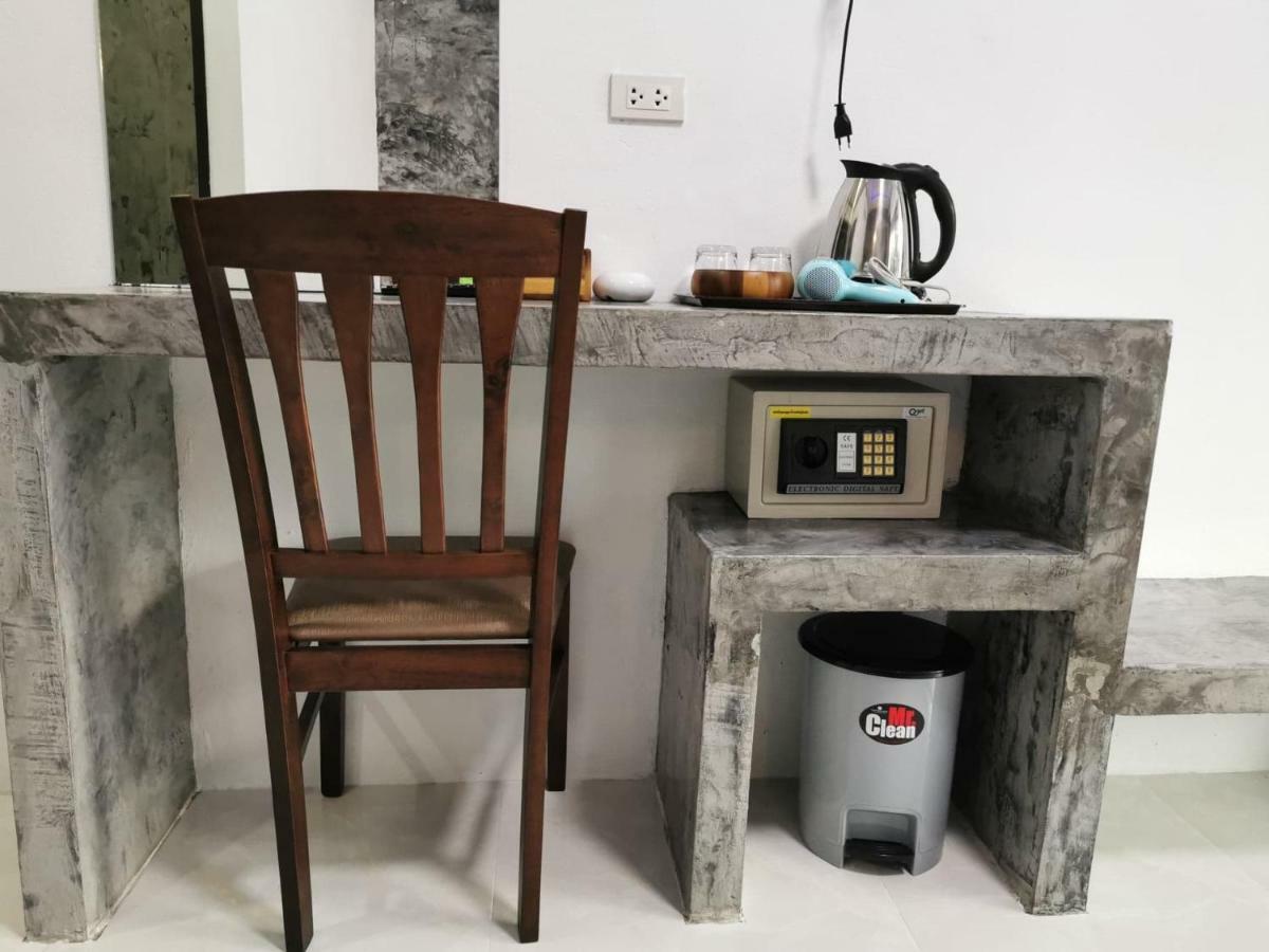 فندق Ko Lantaفي  Laila​ Place المظهر الخارجي الصورة