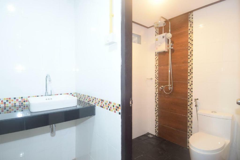 فندق Ko Lantaفي  Laila​ Place المظهر الخارجي الصورة